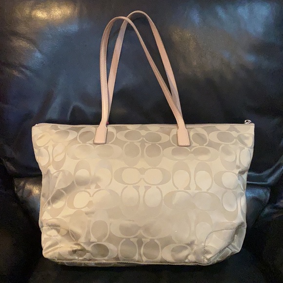 SOLD🔥🔥🔥Coach Signature Nylon Tote Bag - Picture 4 of 16